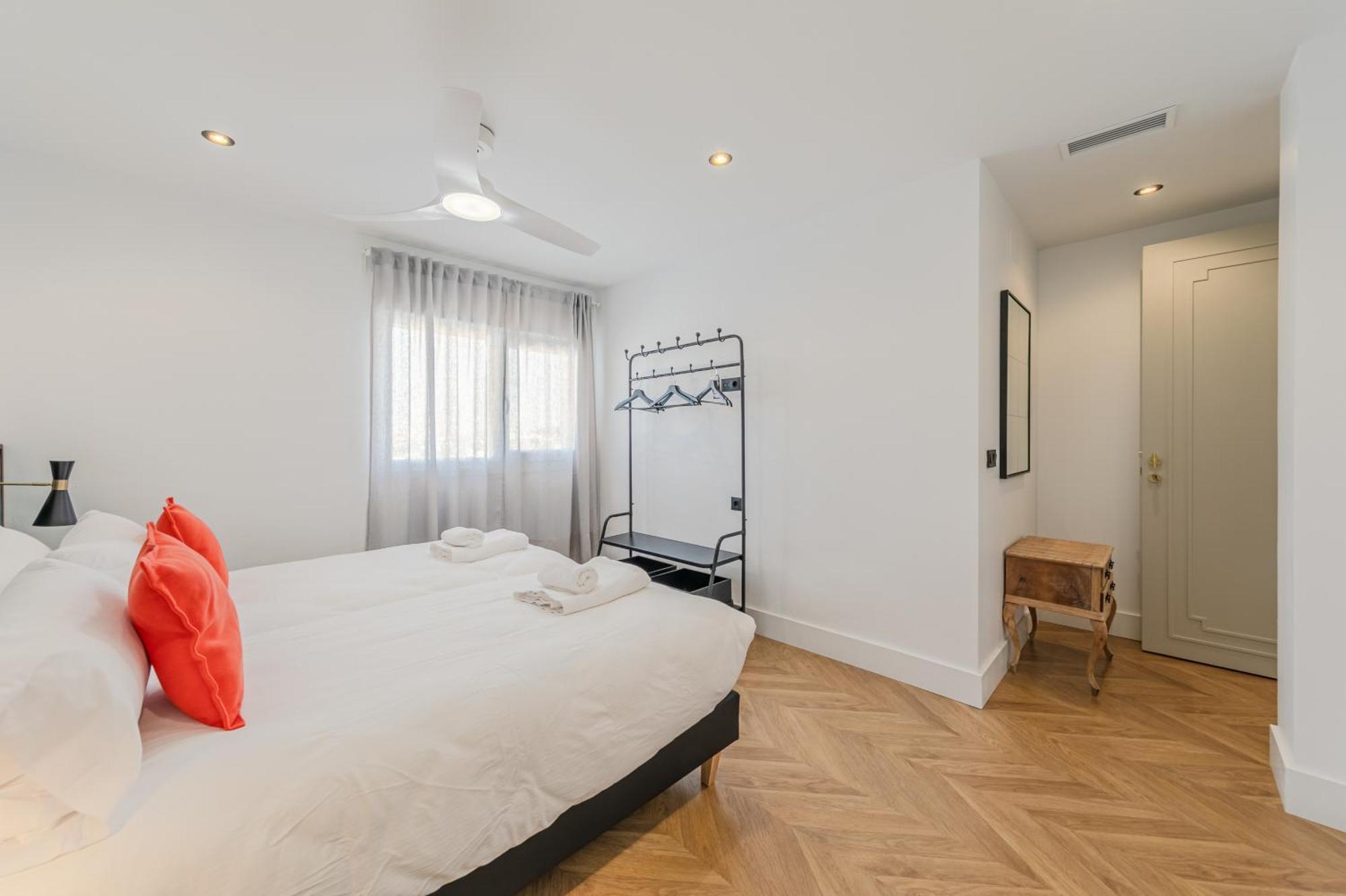 Isg Luxury By The Cathedral Séville