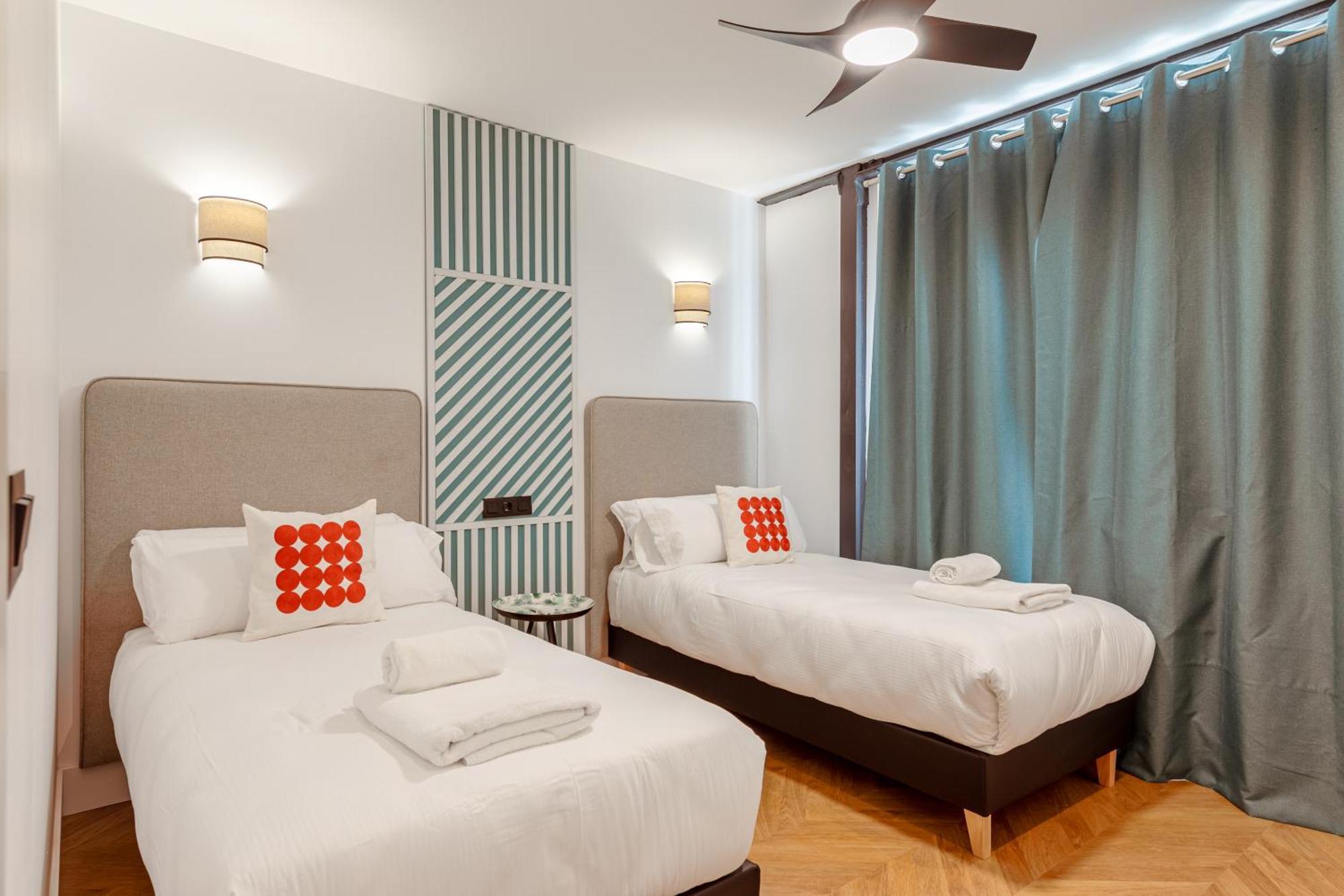 Isg Luxury By The Cathedral Séville