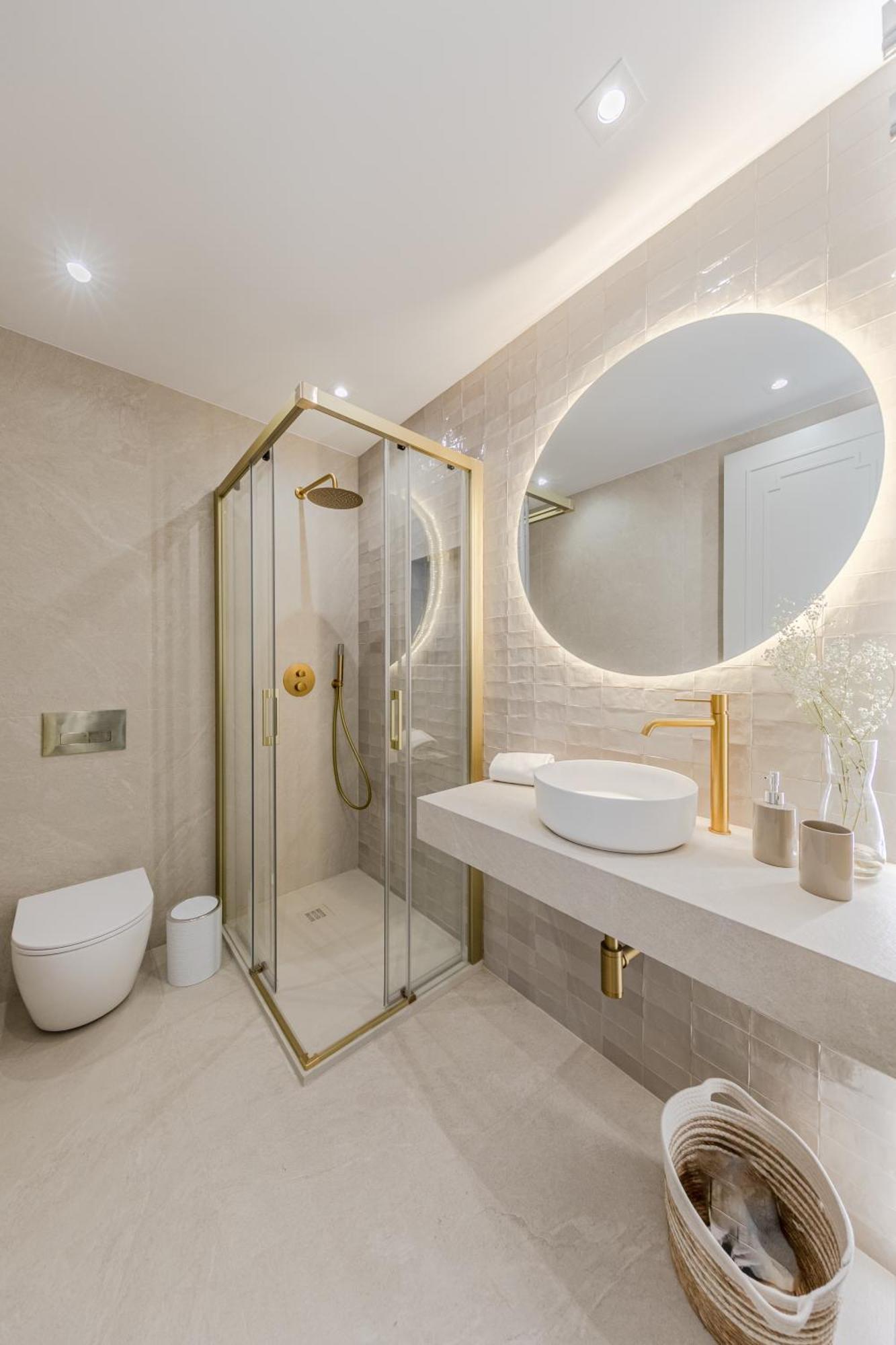 Isg Luxury By The Cathedral