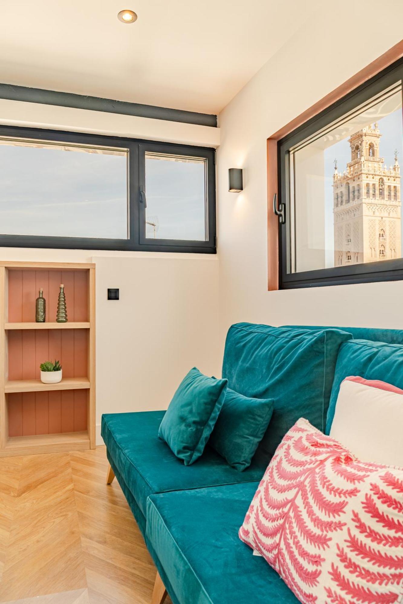 Isg Luxury By The Cathedral *